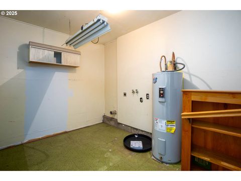 Tiny photo for 47711 Commercial St, Oakridge, OR 97463 (MLS # 506357384)