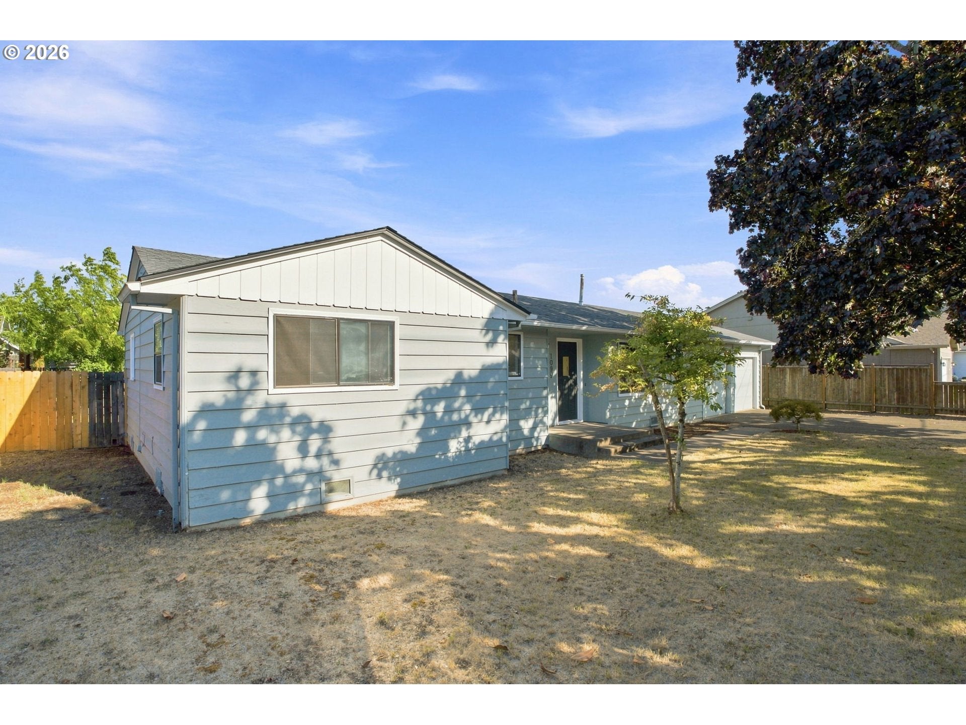 1099 ARCADIA DR