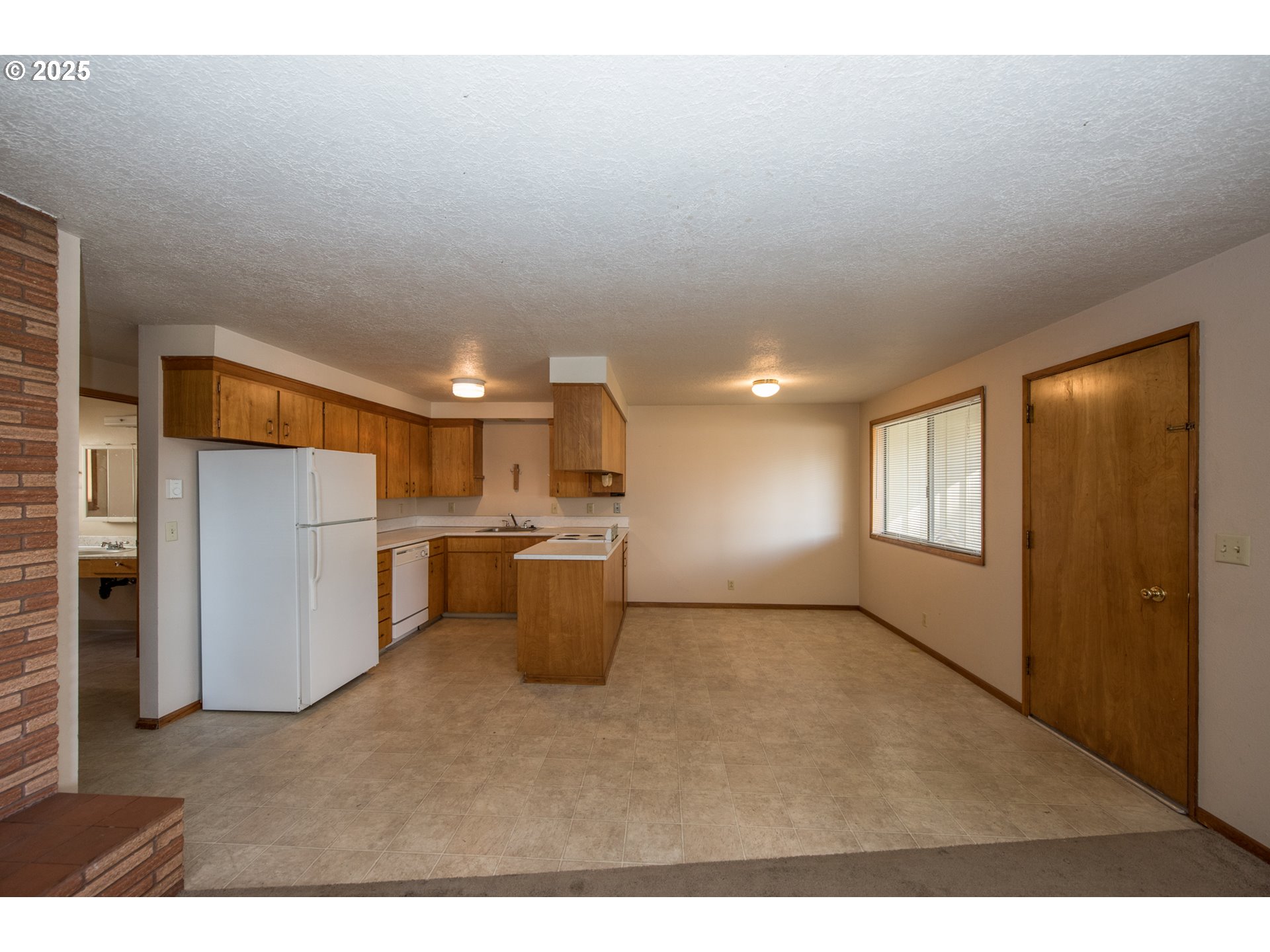 284 NW 4TH AVE
