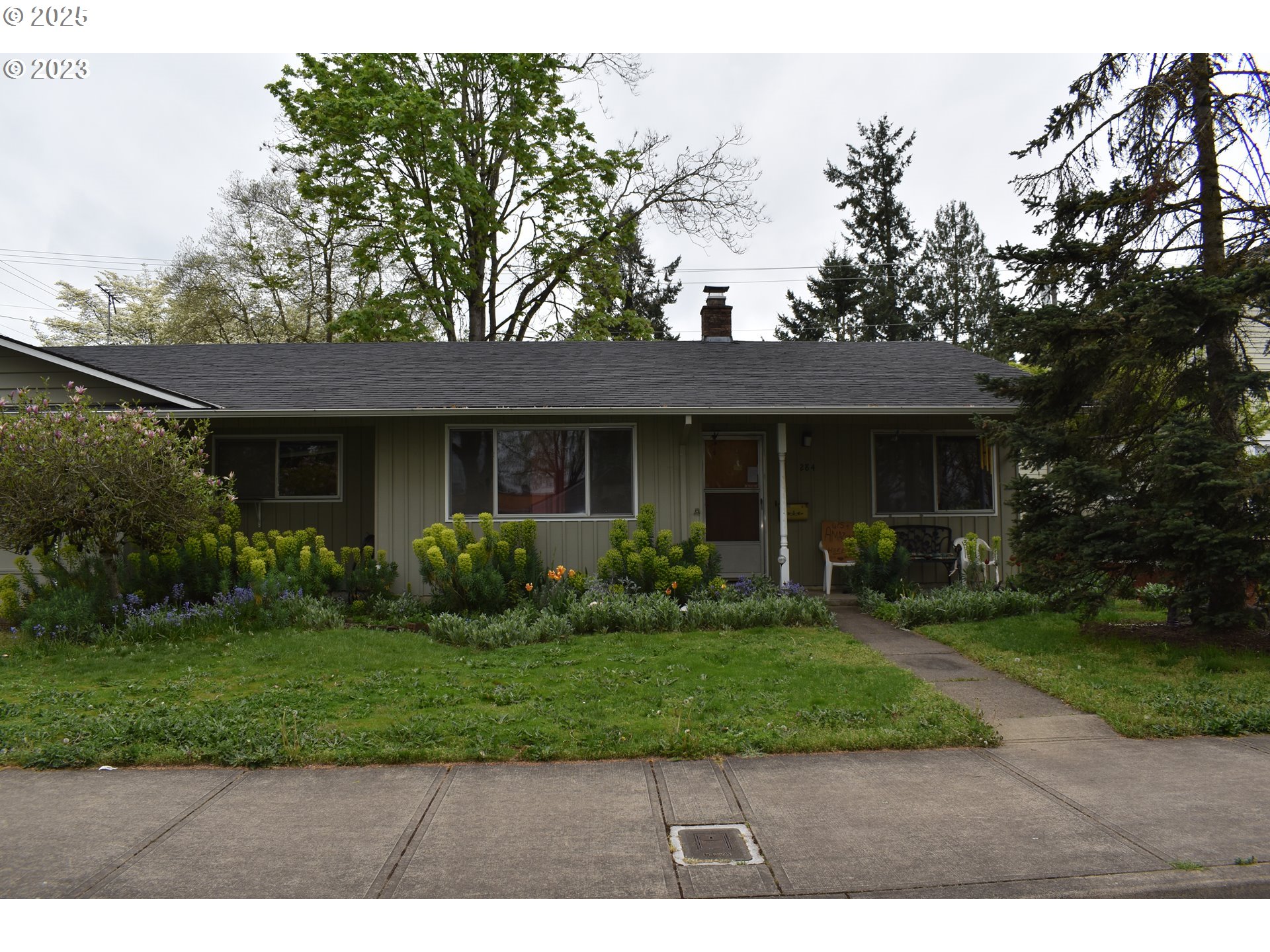 284 NW 4TH AVE