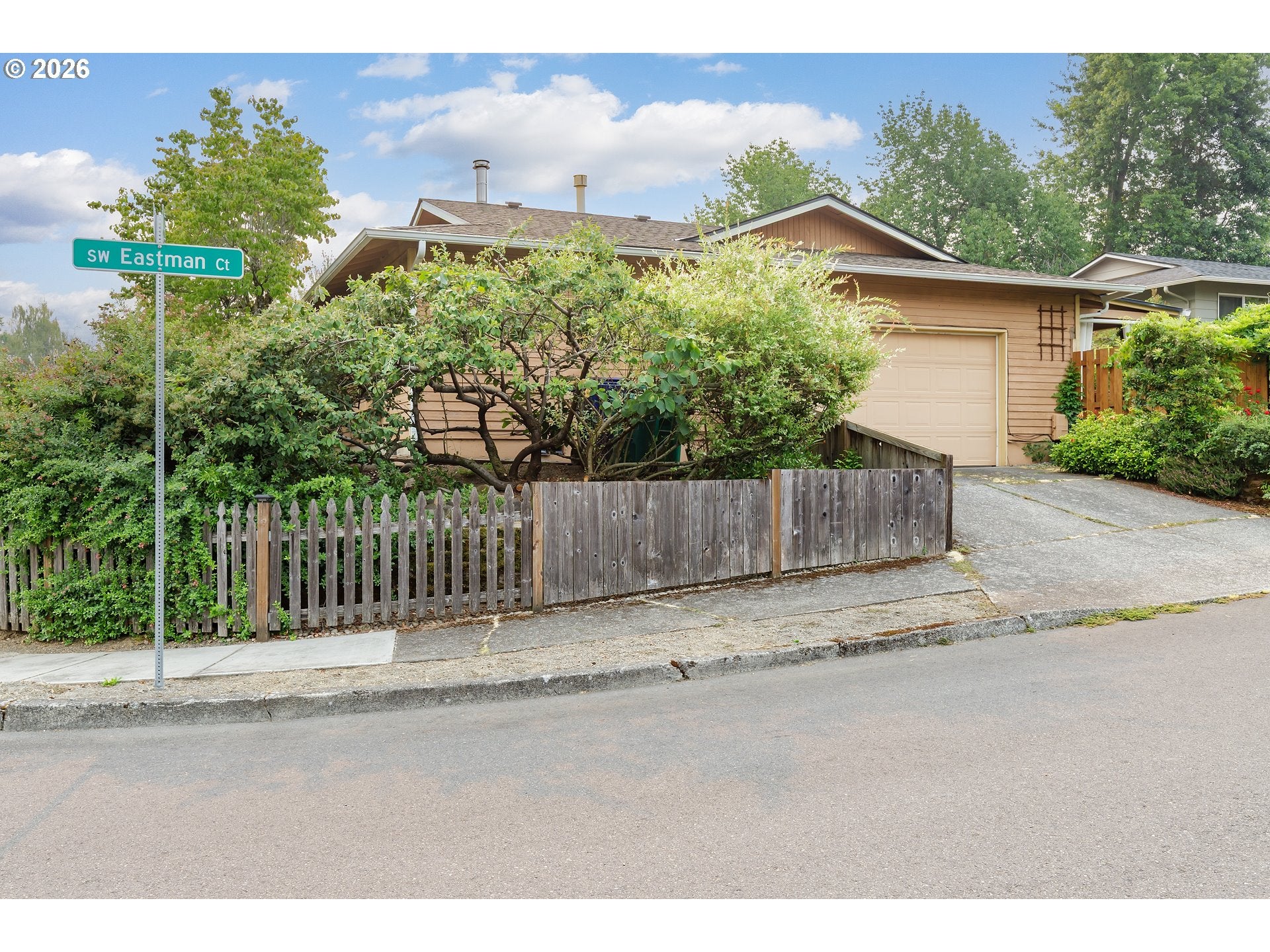 370 SW 4TH ST