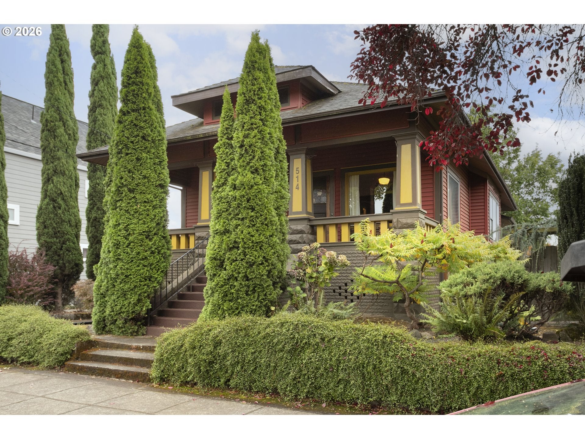 514 NE GOING ST — 3 bed 2 bath Single Family Residence