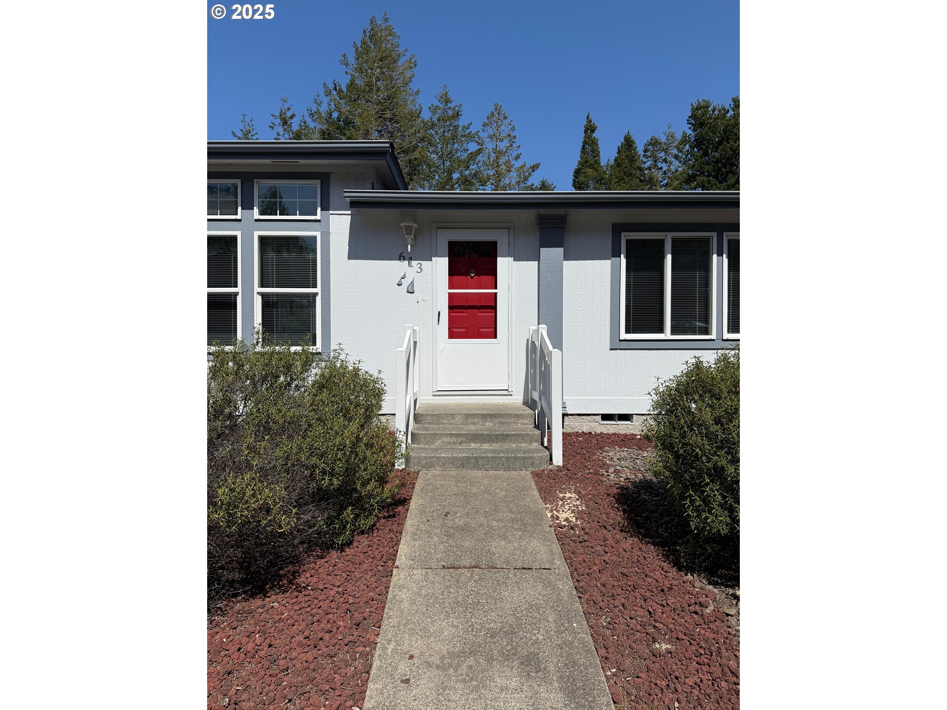 613 GLENBROOK CIR