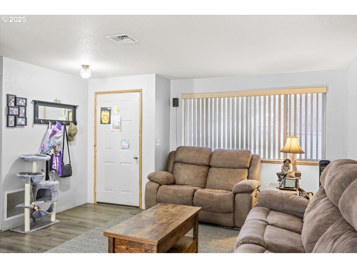 315 COLUMBIA LOOP RD