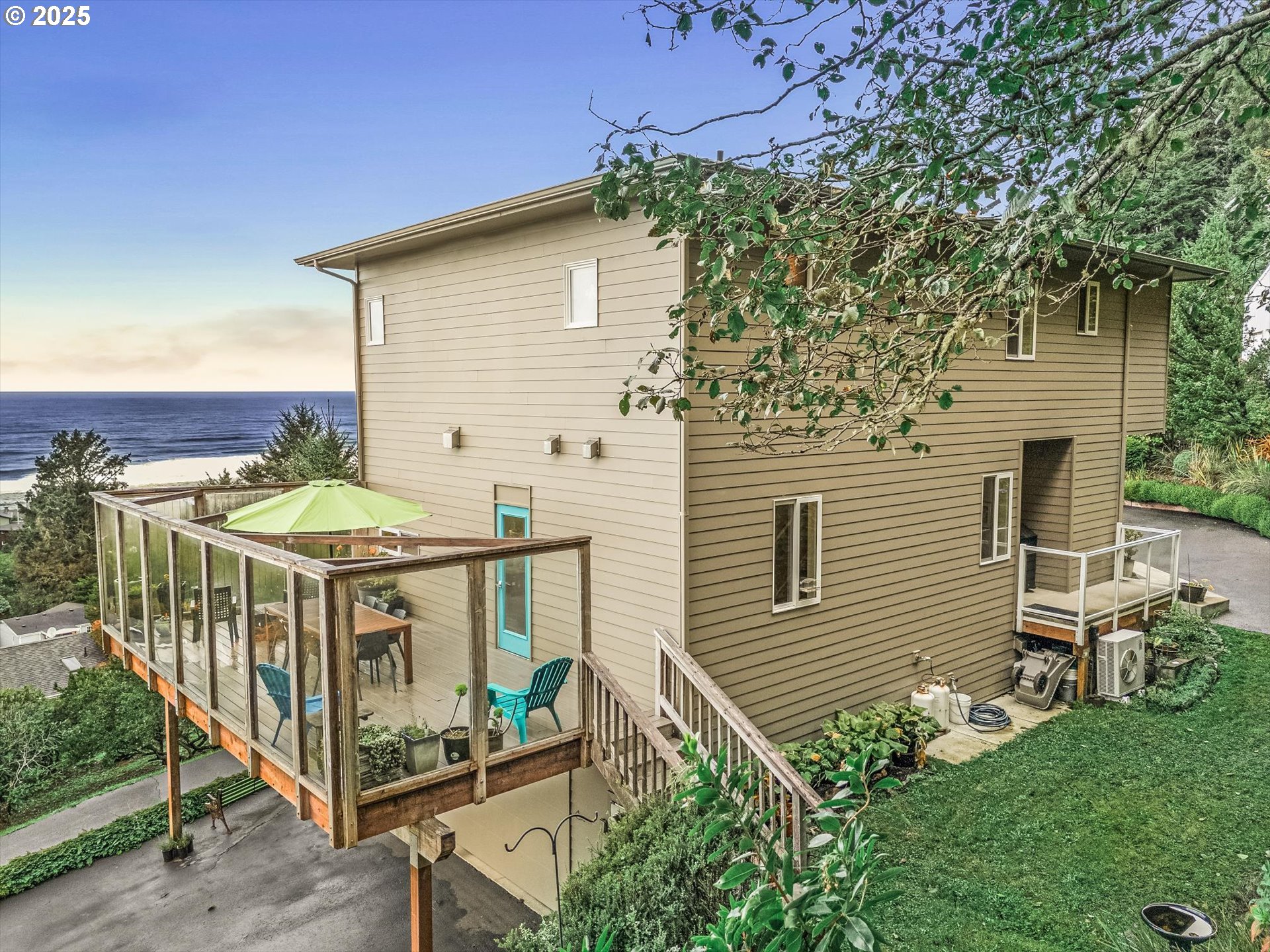 121 GREENHILL DR