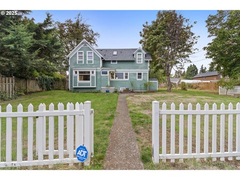 15745 SE MCKINLEY AVE Clackamas OR 97015