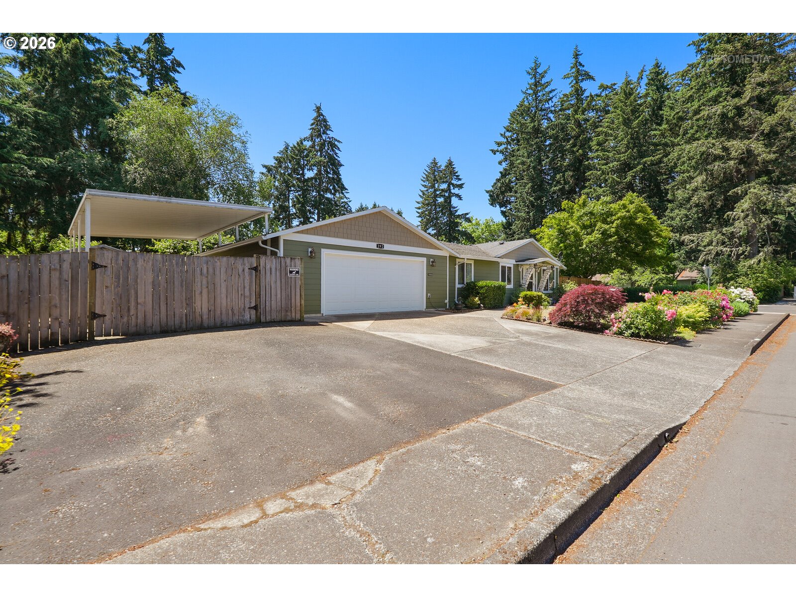 292 NW MERLE DR