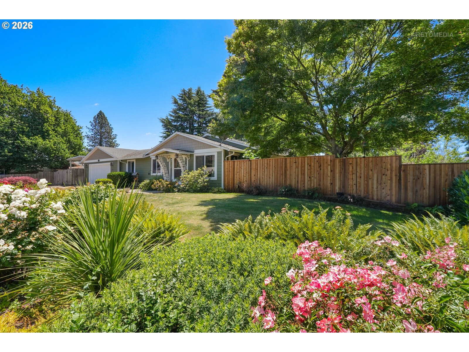 292 NW MERLE DR