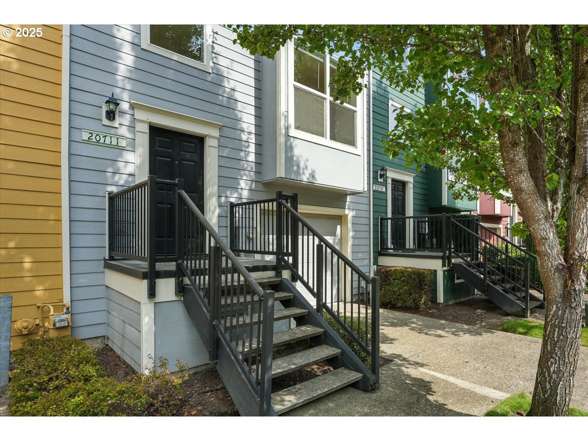 20711 NW PAINTED MOUNTAIN DR