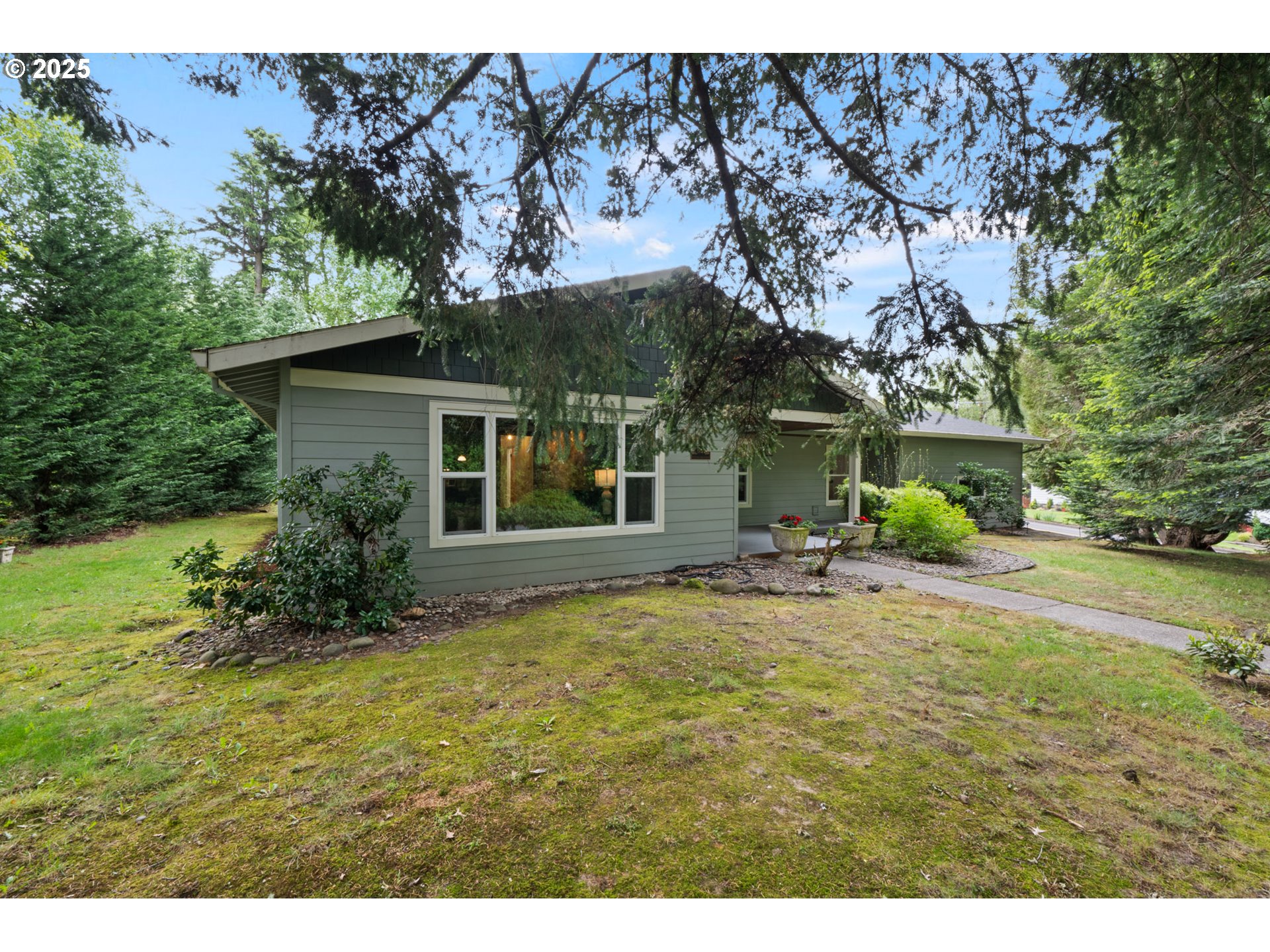 3144 DIANE DR