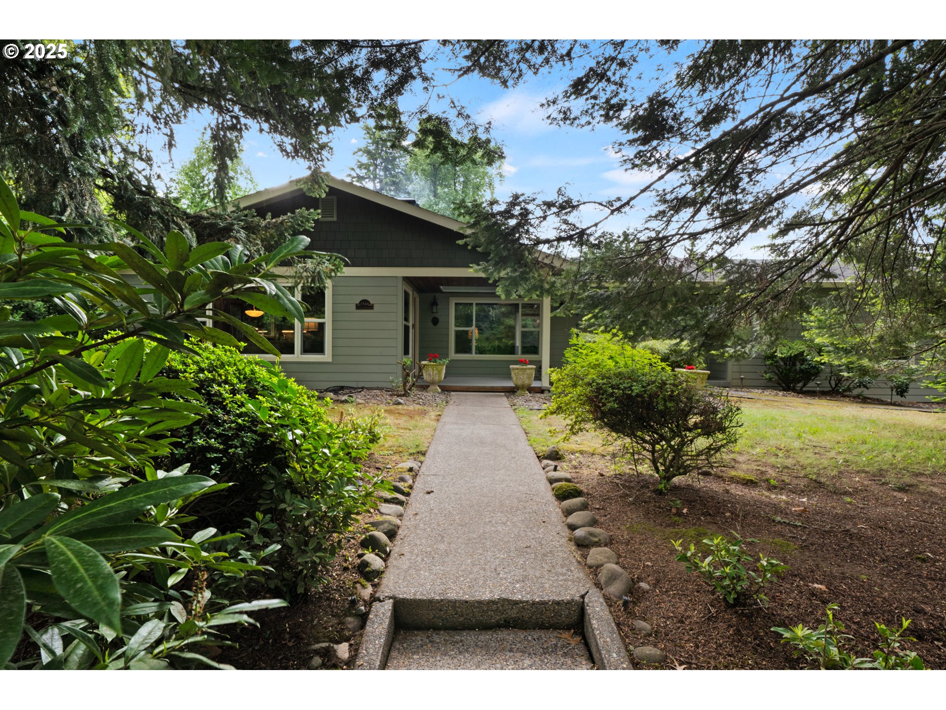 3144 DIANE DR