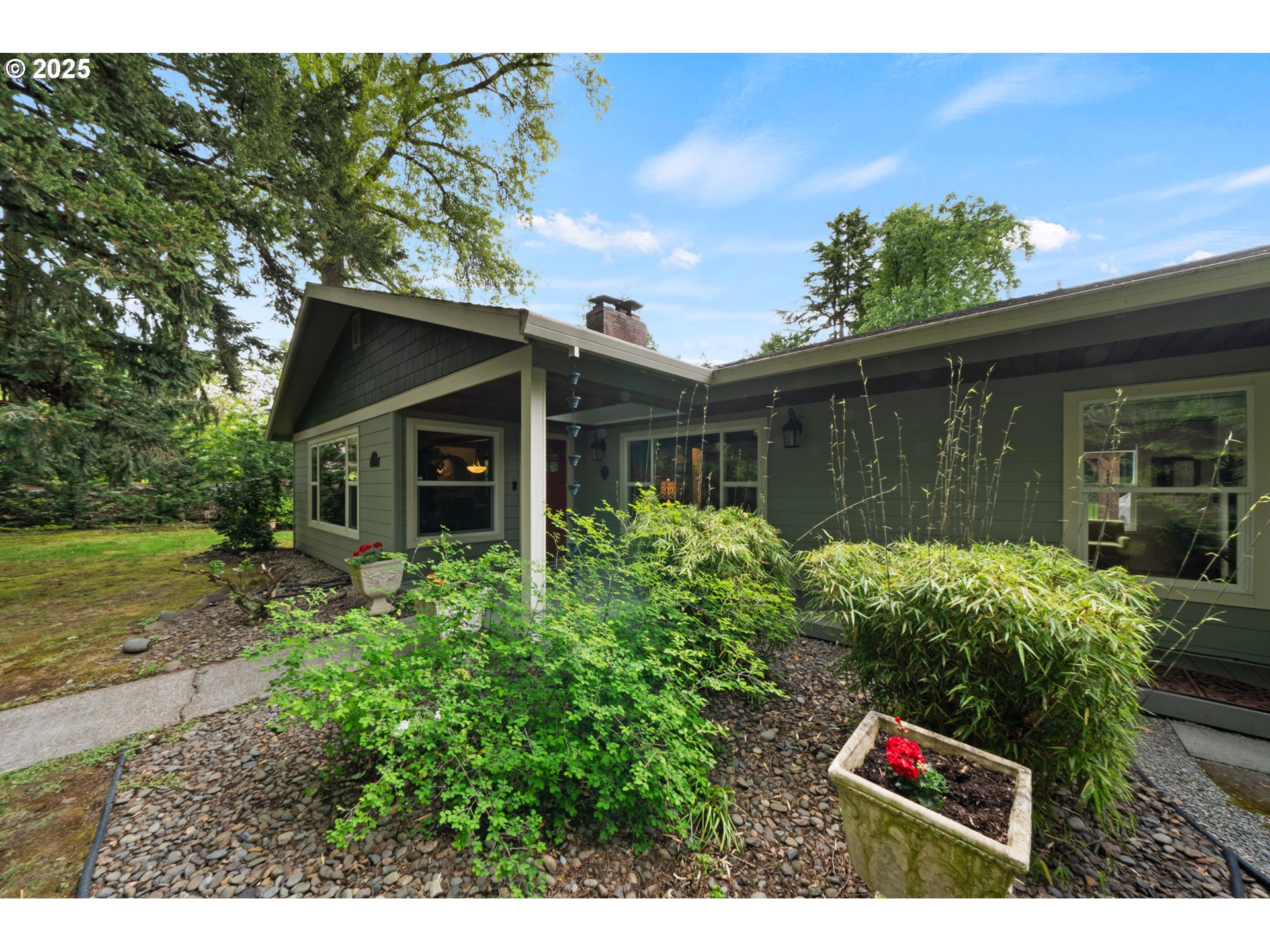 3144 DIANE DR