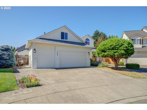 1495 NE ZACHARY ST Hillsboro OR 97124