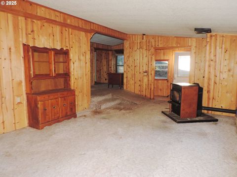 A home in Hood River