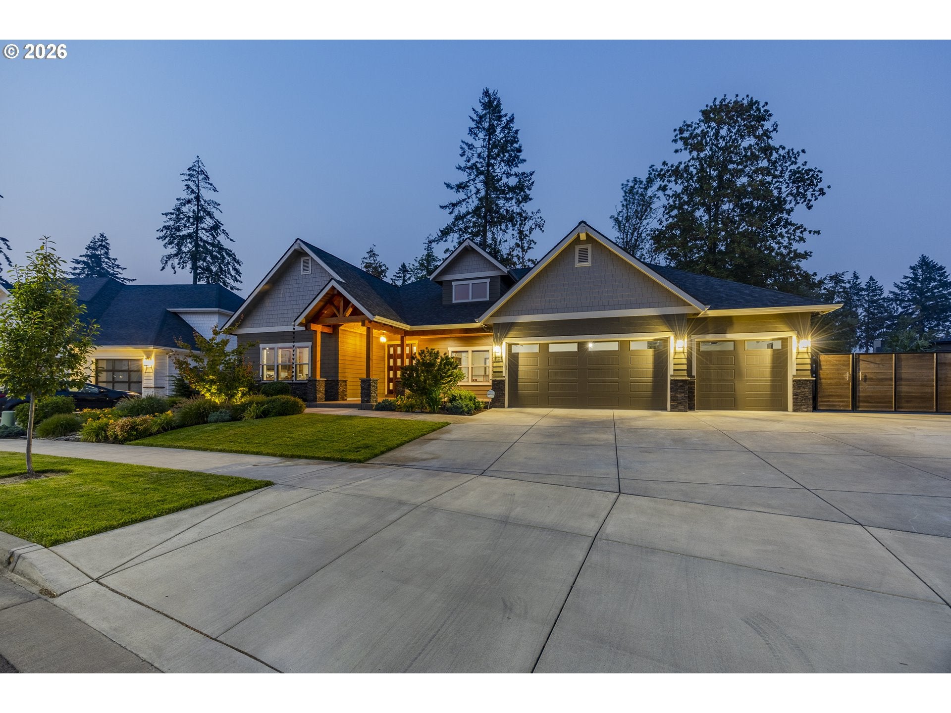 1822 JOHN DAY DR
