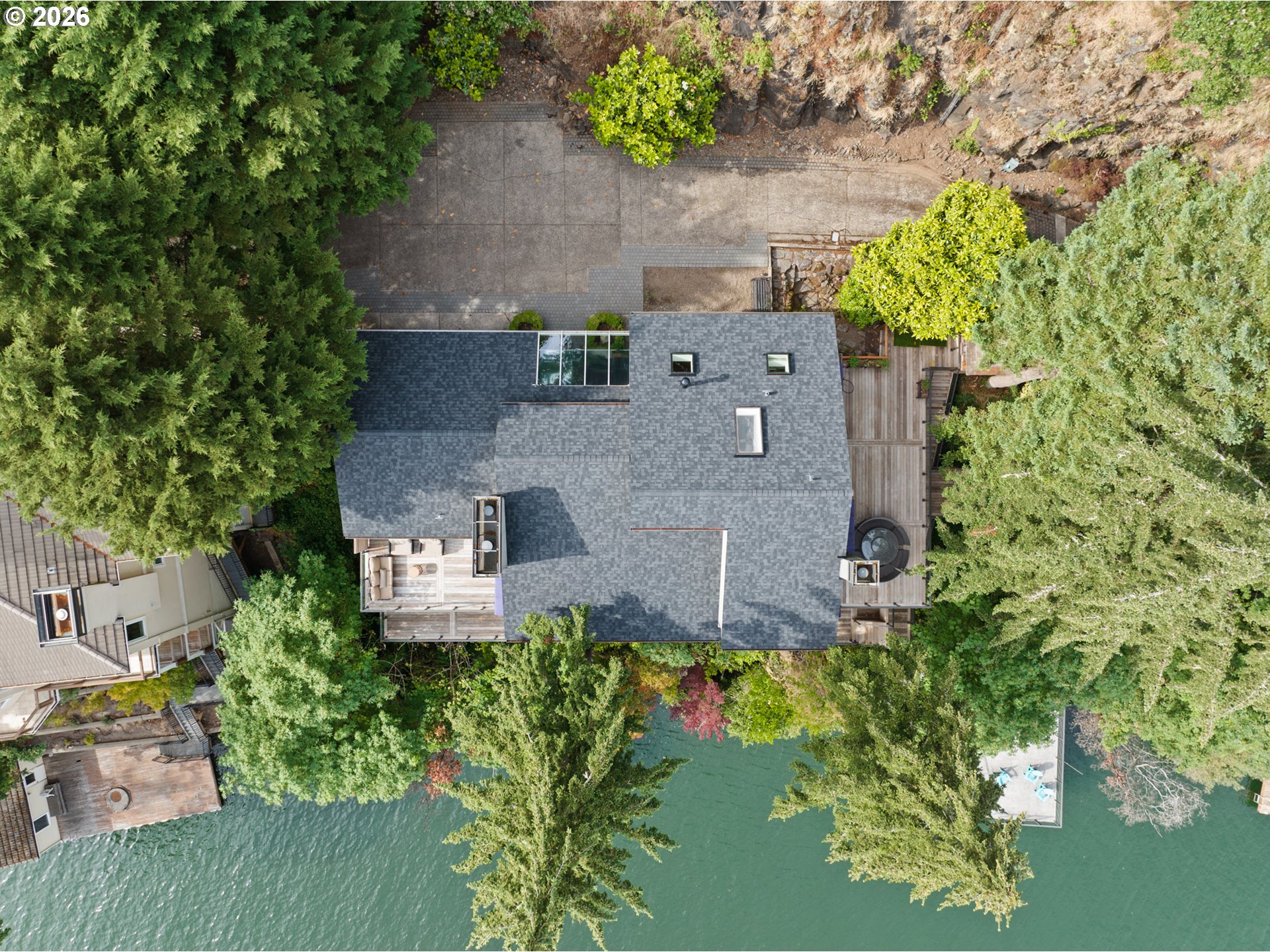 2236 SUMMIT CT