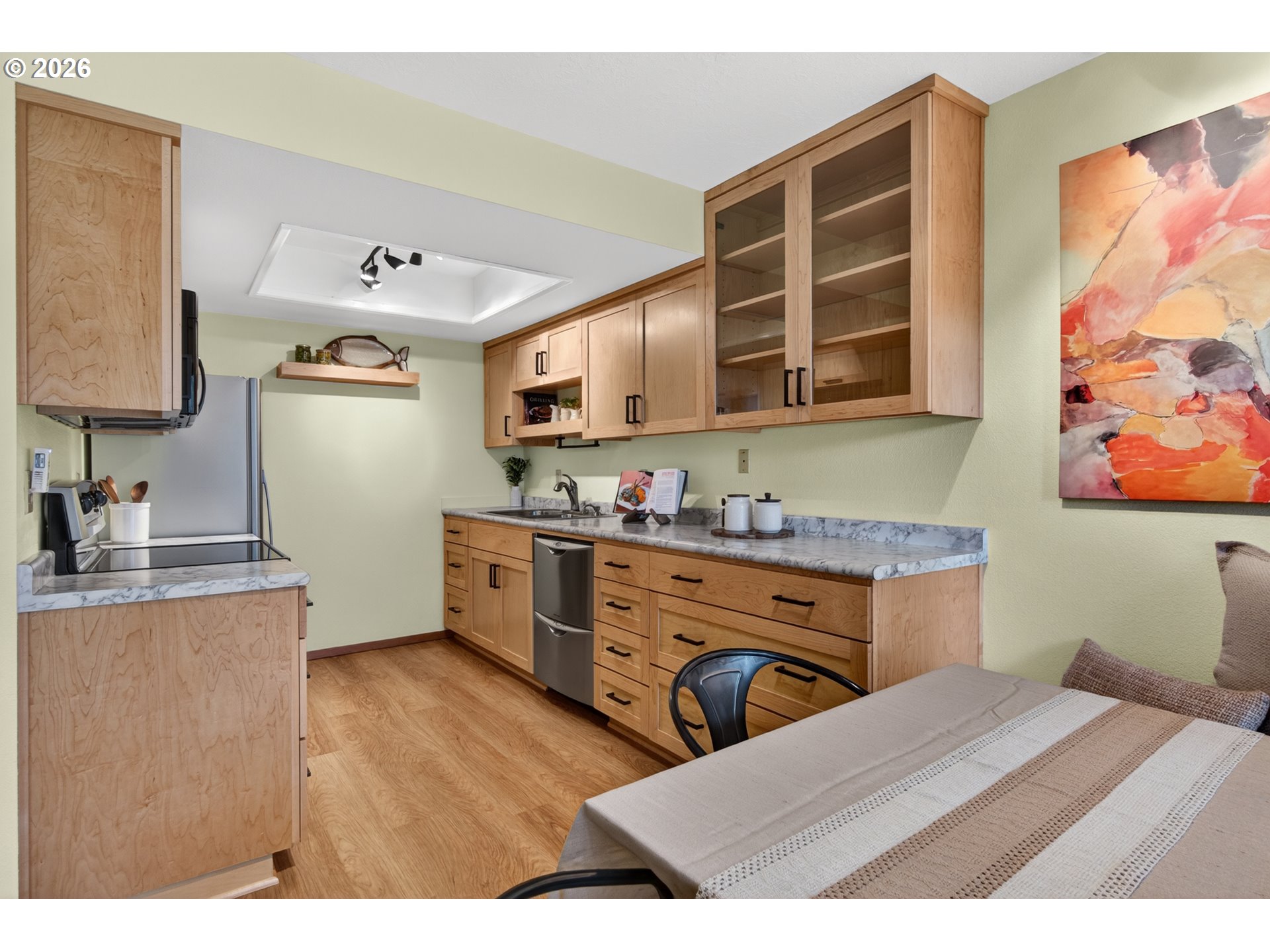 86 KINGSGATE RD F105