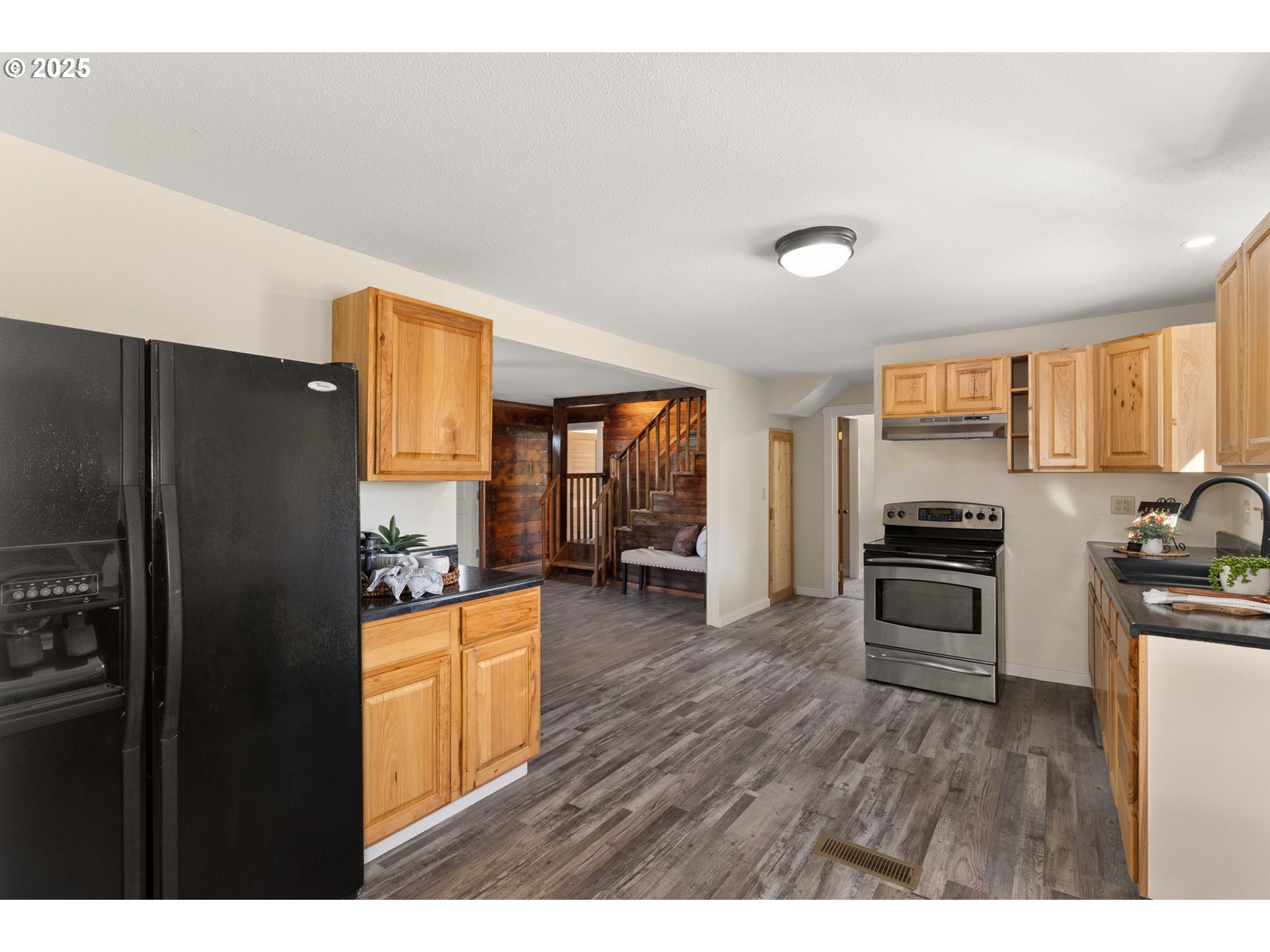 Centralia, Washington 98531, United States, 3 Bedrooms Bedrooms, ,1 BathroomBathrooms,Residential,Active,213297