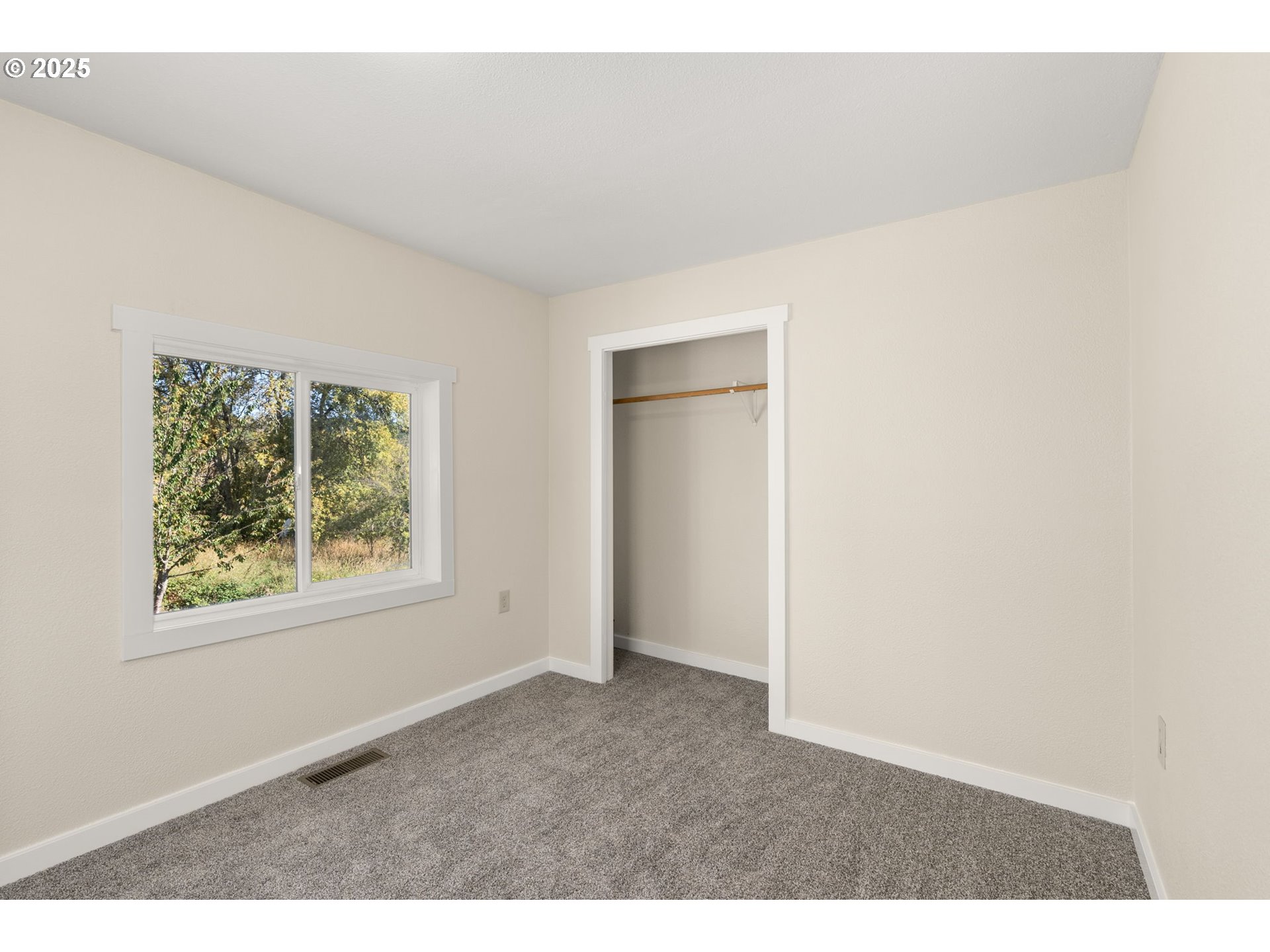 Centralia, Washington 98531, United States, 3 Bedrooms Bedrooms, ,1 BathroomBathrooms,Residential,Active,213297