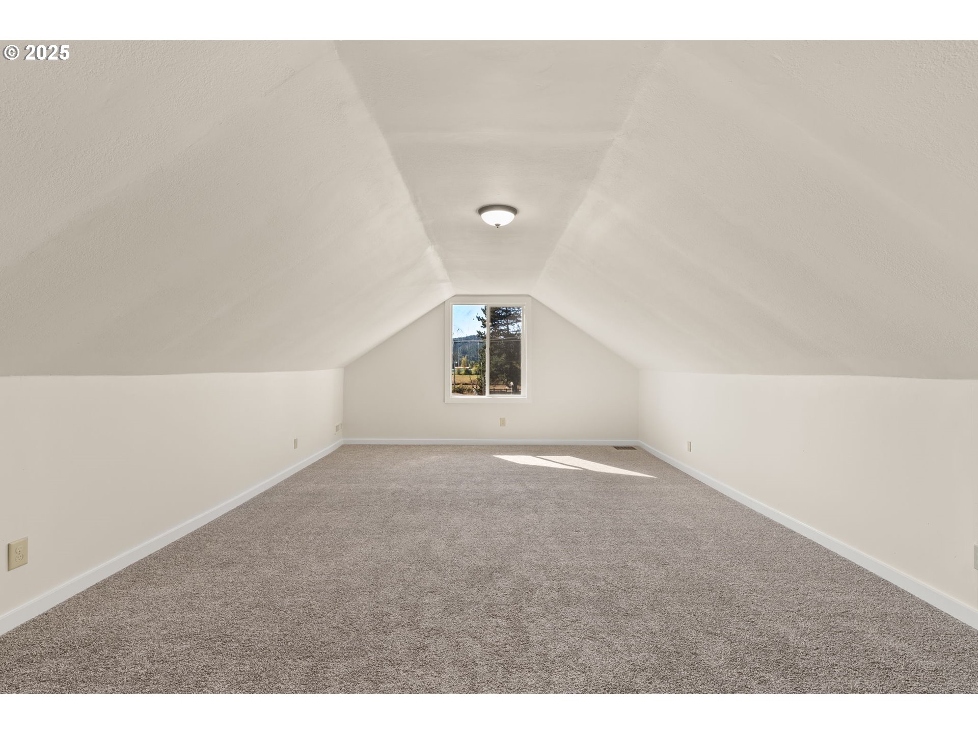 Centralia, Washington 98531, United States, 3 Bedrooms Bedrooms, ,1 BathroomBathrooms,Residential,Active,213297