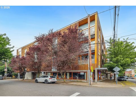 915 SE 35TH AVE 205 Portland OR 97214