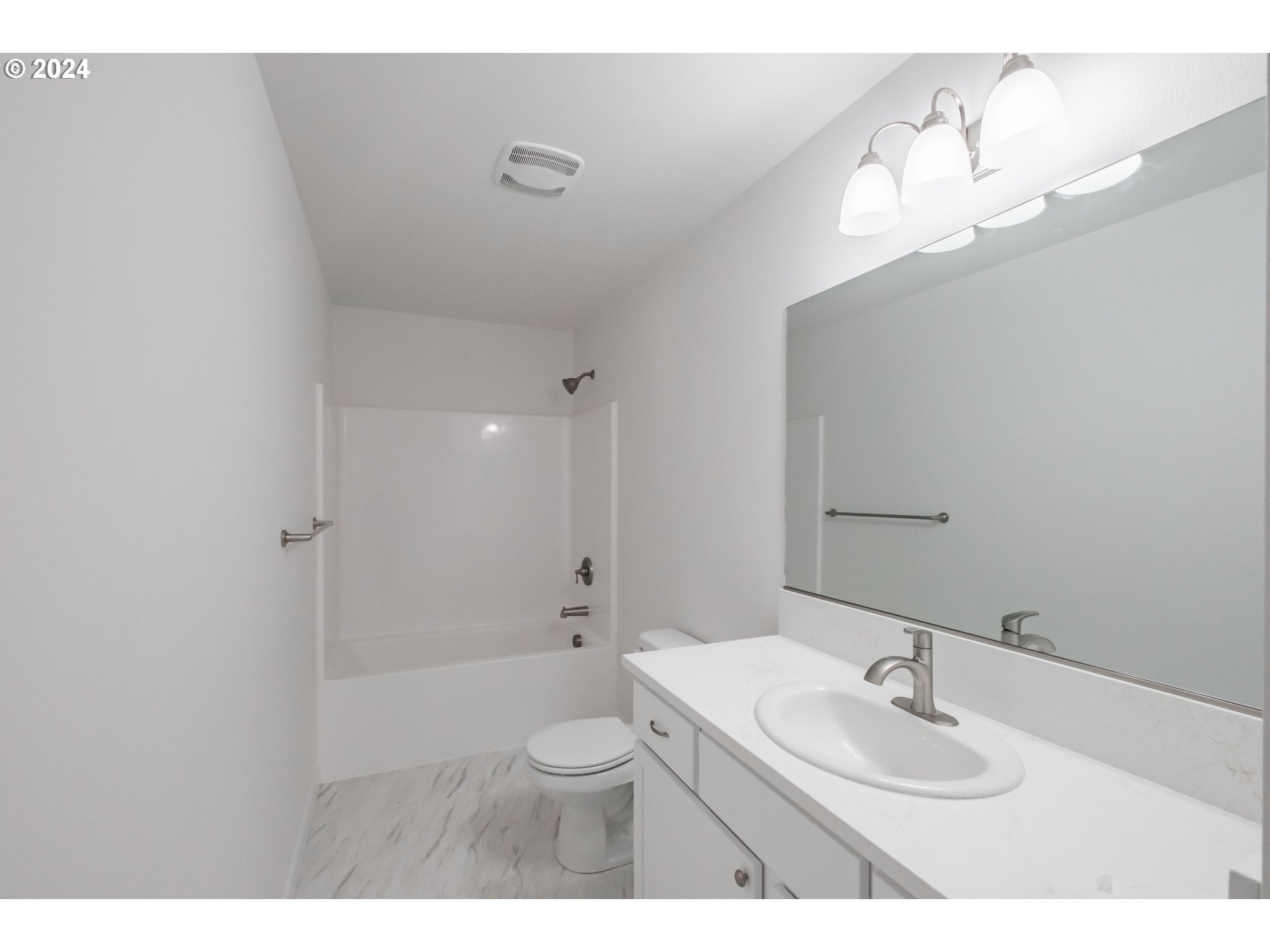 Lebanon, Oregon 97355, United States, 3 Bedrooms Bedrooms, ,3 BathroomsBathrooms,Residential,Active,193037