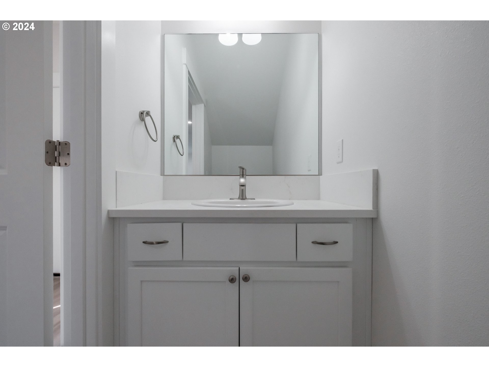 Lebanon, Oregon 97355, United States, 3 Bedrooms Bedrooms, ,3 BathroomsBathrooms,Residential,Active,193037