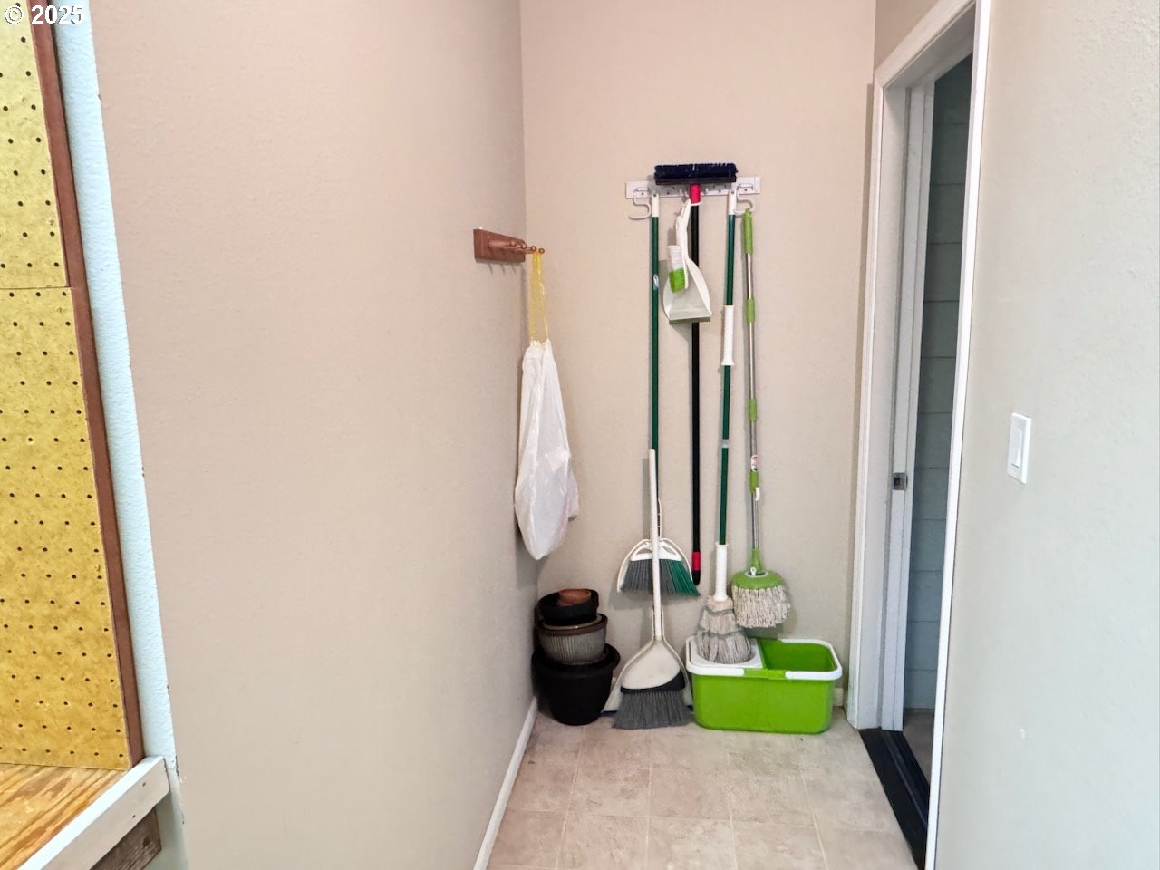 Florence, Oregon 97439, United States, 2 Bedrooms Bedrooms, ,2 BathroomsBathrooms,Residential,Active,251864