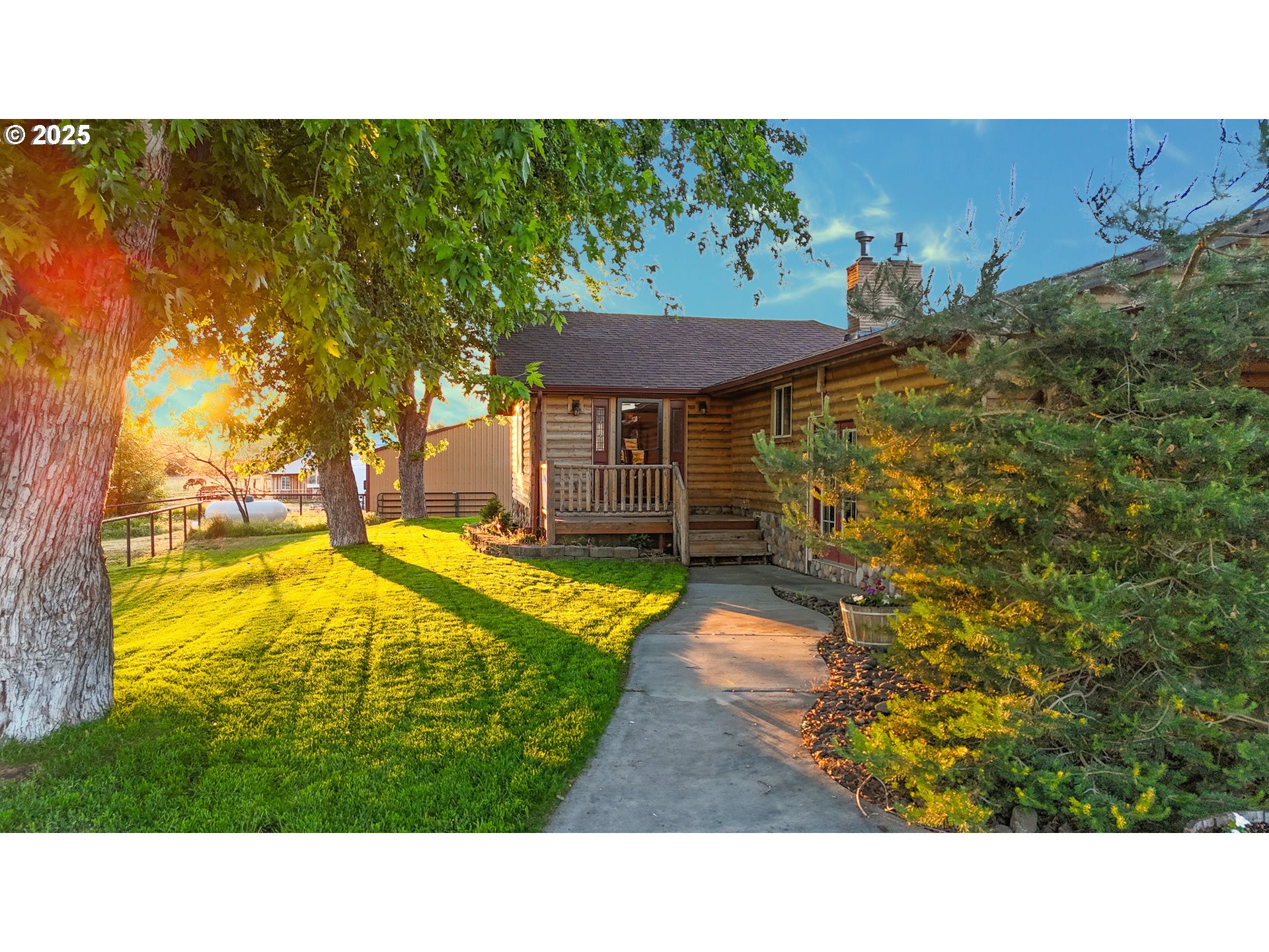 73594 DAVIS LN
