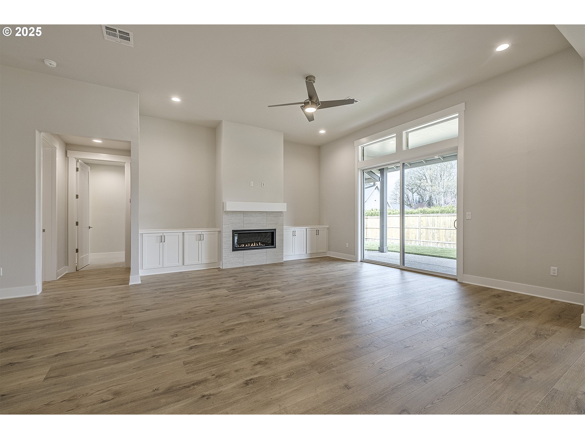 697 NE Hood CT Lot 1