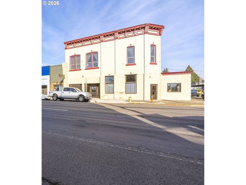 811 E 1ST ST Newberg OR 97132