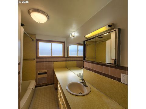Tiny photo for 47858 W 1st St, Oakridge, OR 97463 (MLS # 649872621)