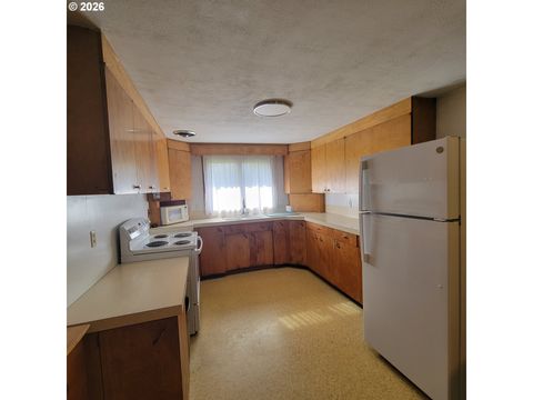 Tiny photo for 47858 W 1st St, Oakridge, OR 97463 (MLS # 649872621)