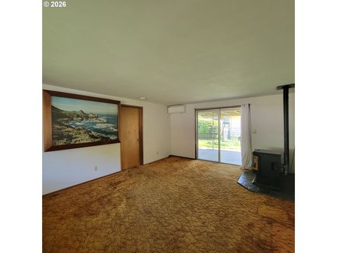 Tiny photo for 47858 W 1st St, Oakridge, OR 97463 (MLS # 649872621)
