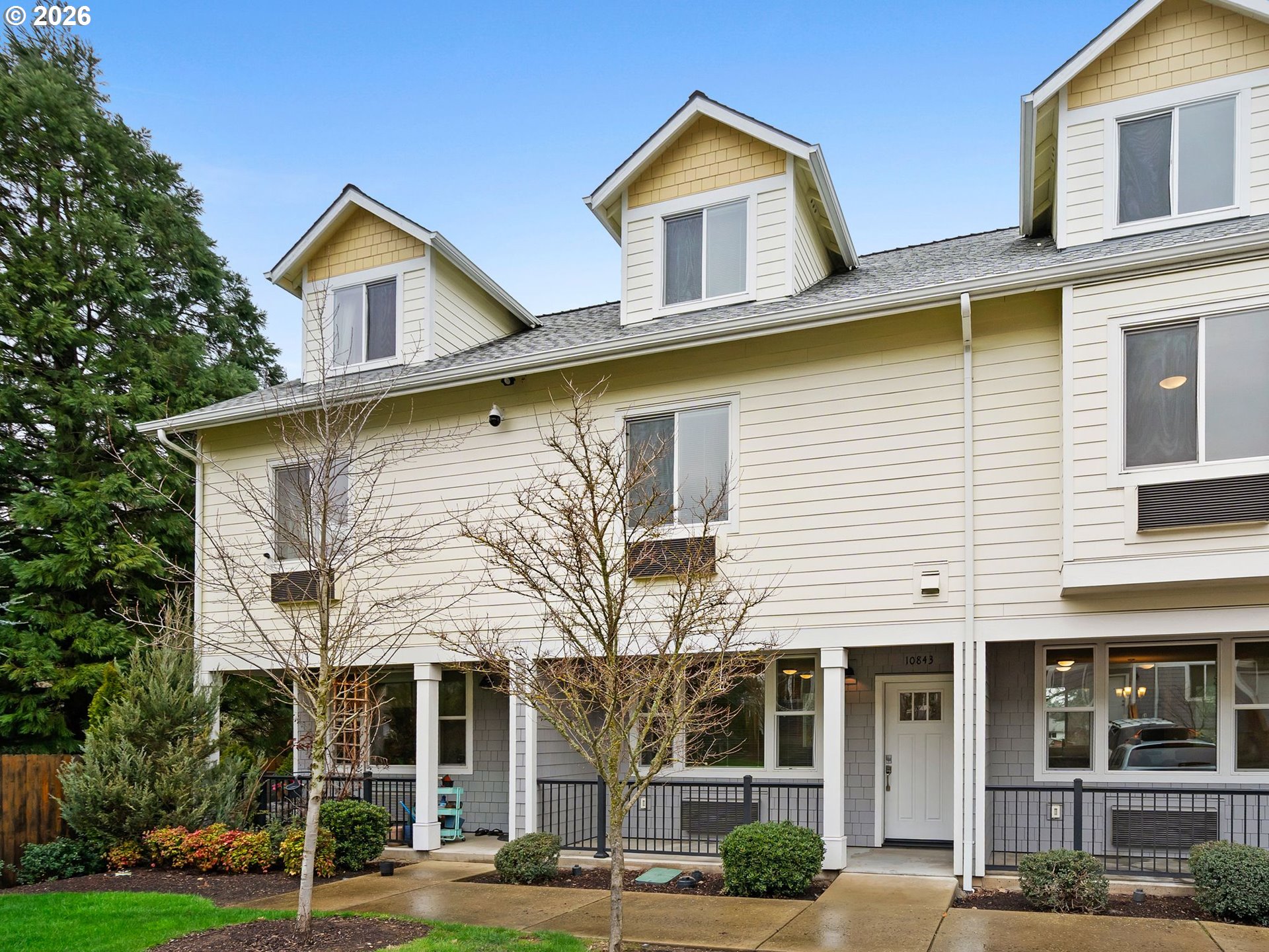 10843 E BURNSIDE ST