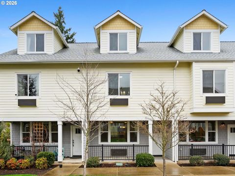 10843 E BURNSIDE ST Portland OR 97216