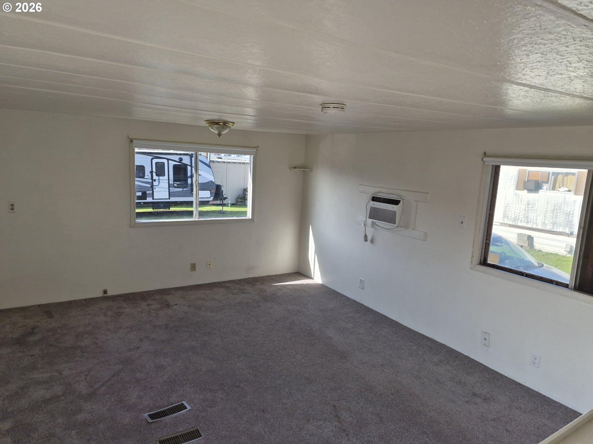 581 NE Alameda AVE 56