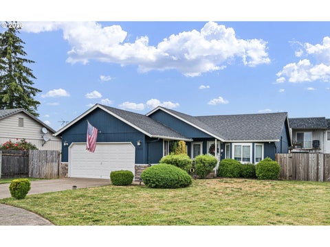 Photo of 1055 Ash Grove Loop, Creswell, OR 97426 (MLS # 545836223)