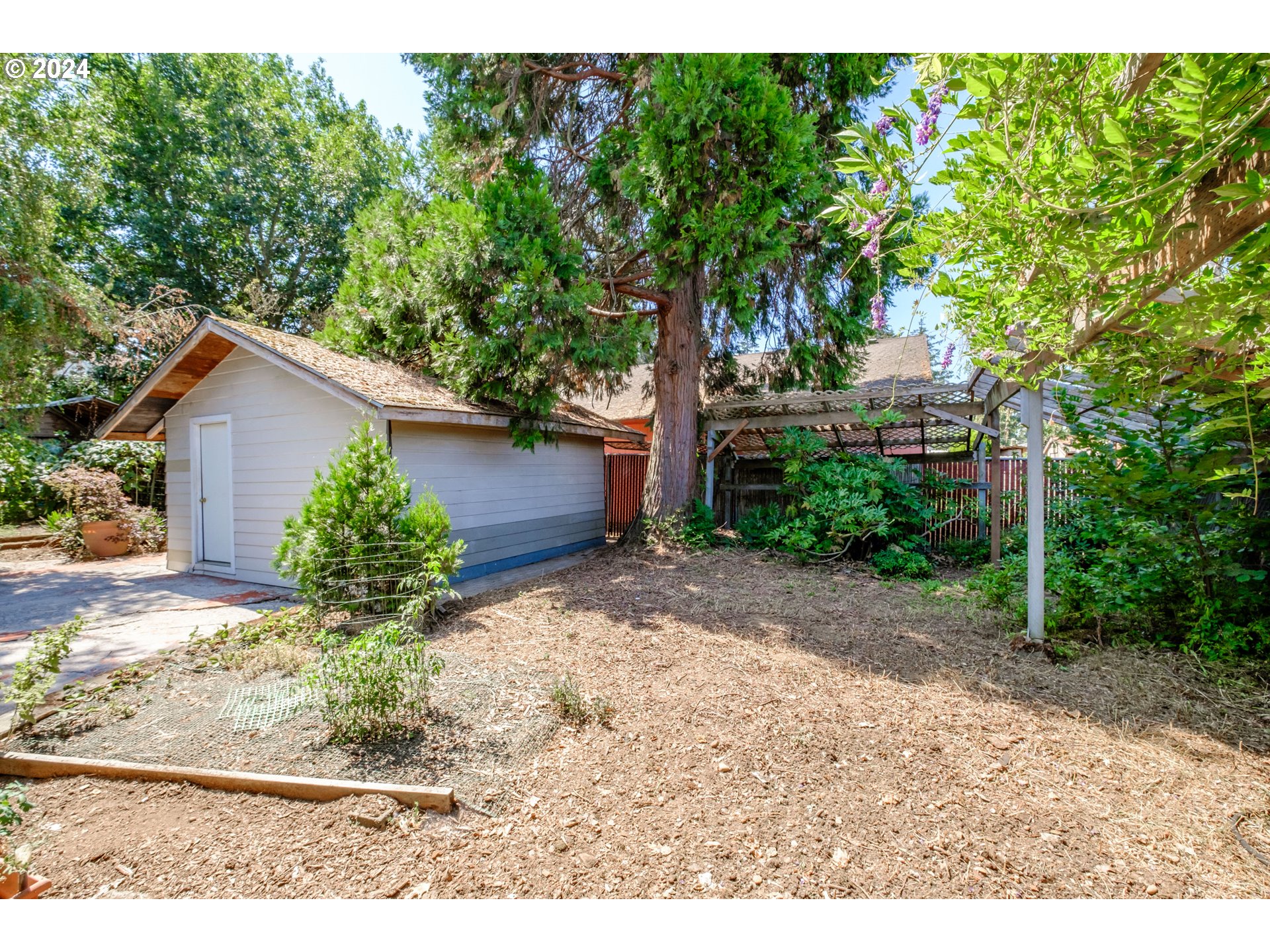 Portland, Oregon 97236, United States, 3 Bedrooms Bedrooms, ,2 BathroomsBathrooms,Residential,Active,52002