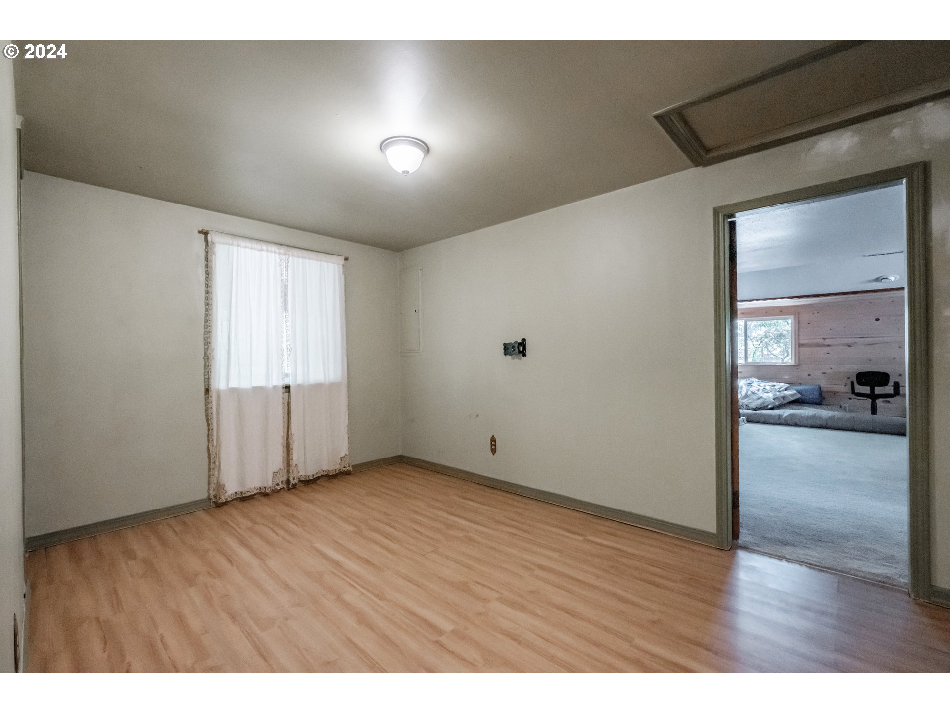 Portland, Oregon 97236, United States, 3 Bedrooms Bedrooms, ,2 BathroomsBathrooms,Residential,Active,52002