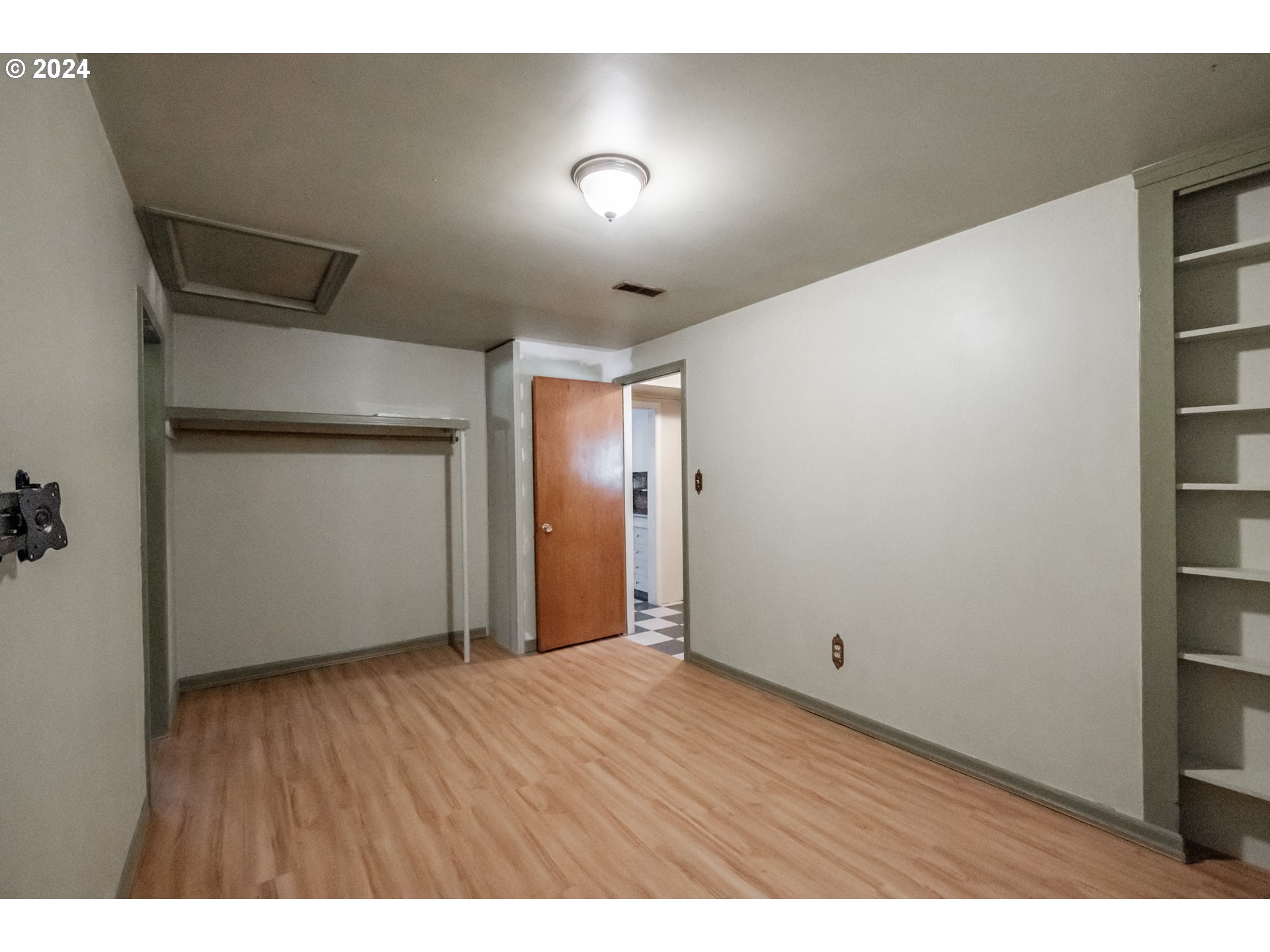 Portland, Oregon 97236, United States, 3 Bedrooms Bedrooms, ,2 BathroomsBathrooms,Residential,Active,52002