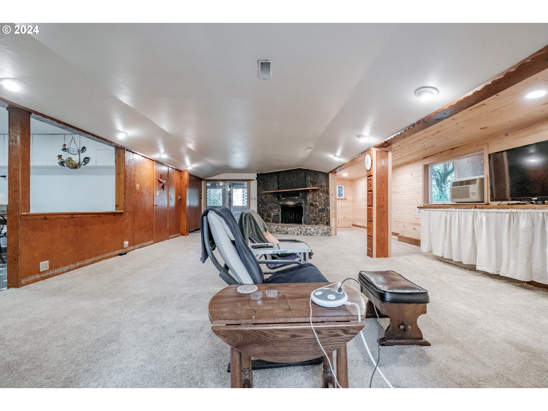 Portland, Oregon 97236, United States, 3 Bedrooms Bedrooms, ,2 BathroomsBathrooms,Residential,Active,52002