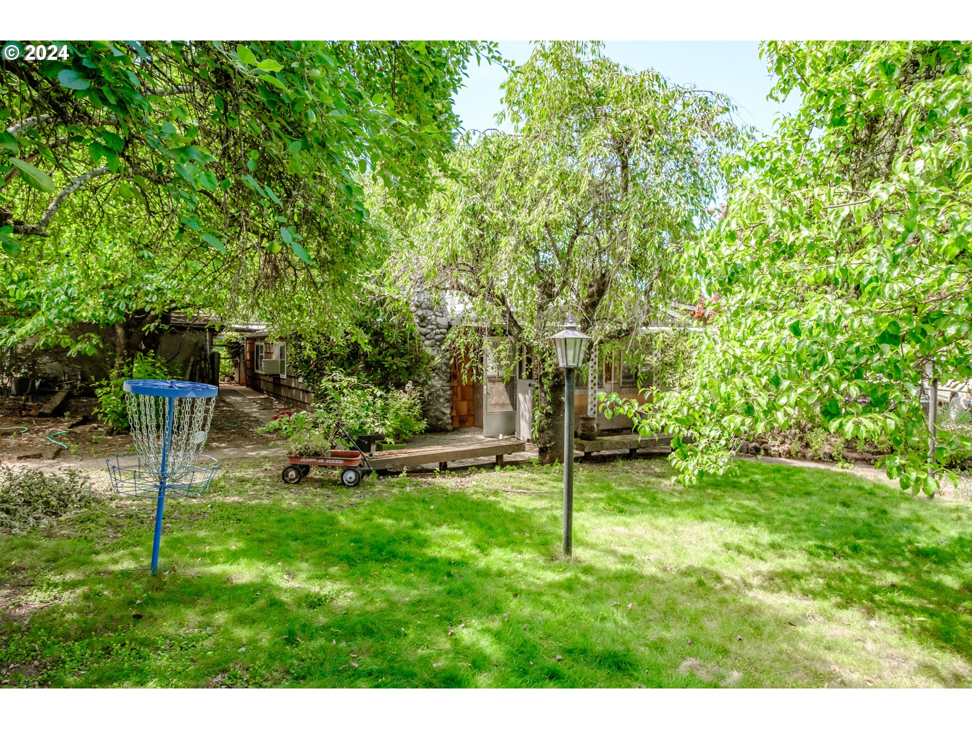 Portland, Oregon 97236, United States, 3 Bedrooms Bedrooms, ,2 BathroomsBathrooms,Residential,Active,52002