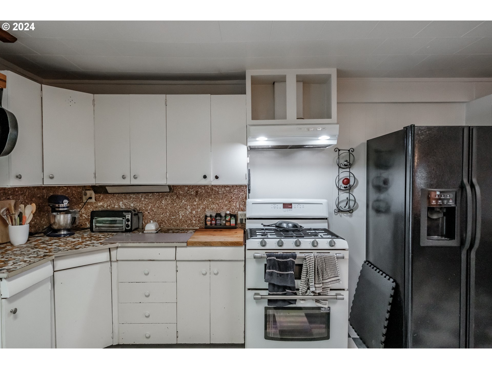 Portland, Oregon 97236, United States, 3 Bedrooms Bedrooms, ,2 BathroomsBathrooms,Residential,Active,52002