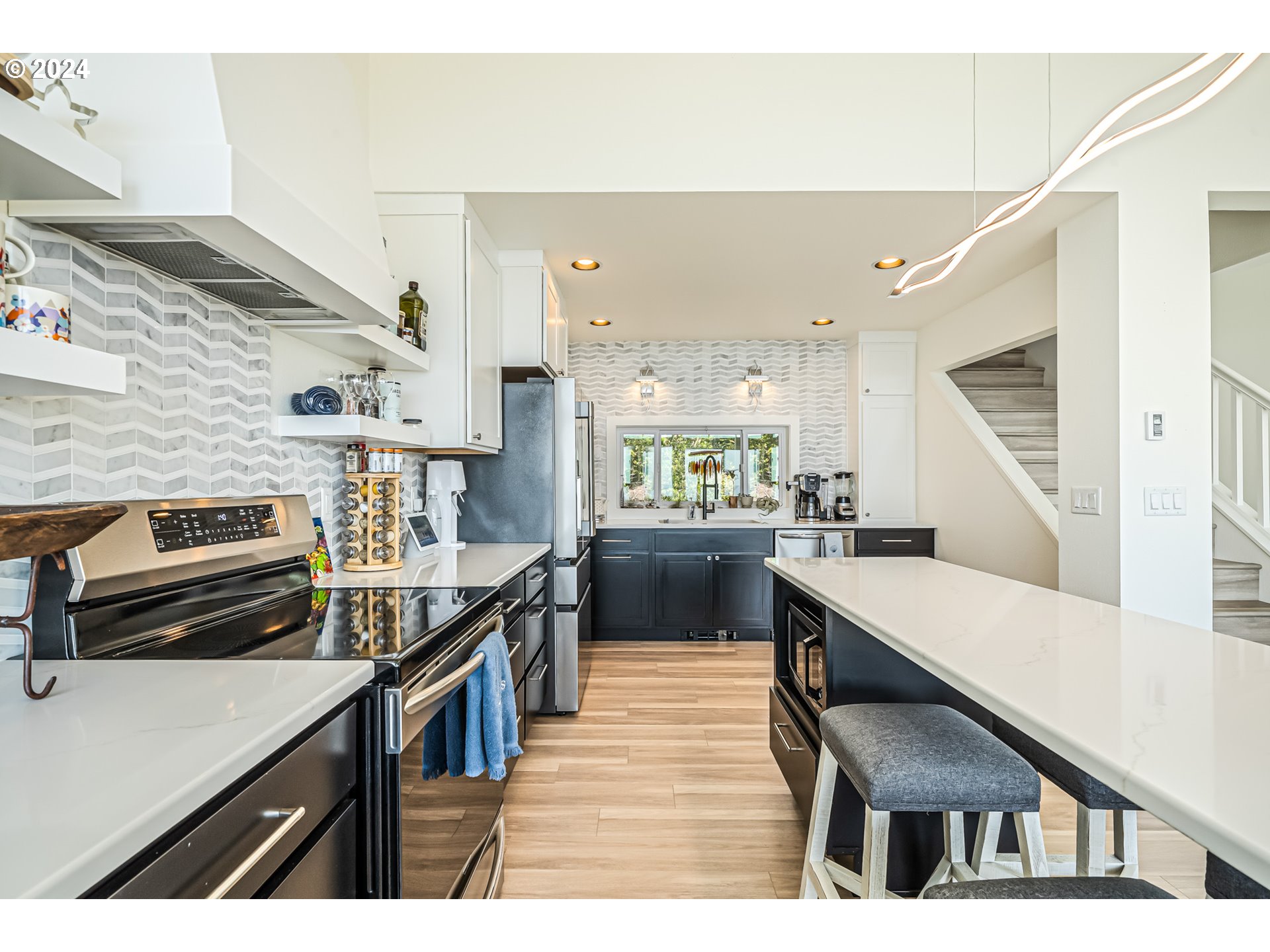 Oceanside, Oregon 97134, United States, 3 Bedrooms Bedrooms, ,3 BathroomsBathrooms,Residential,Active,48763