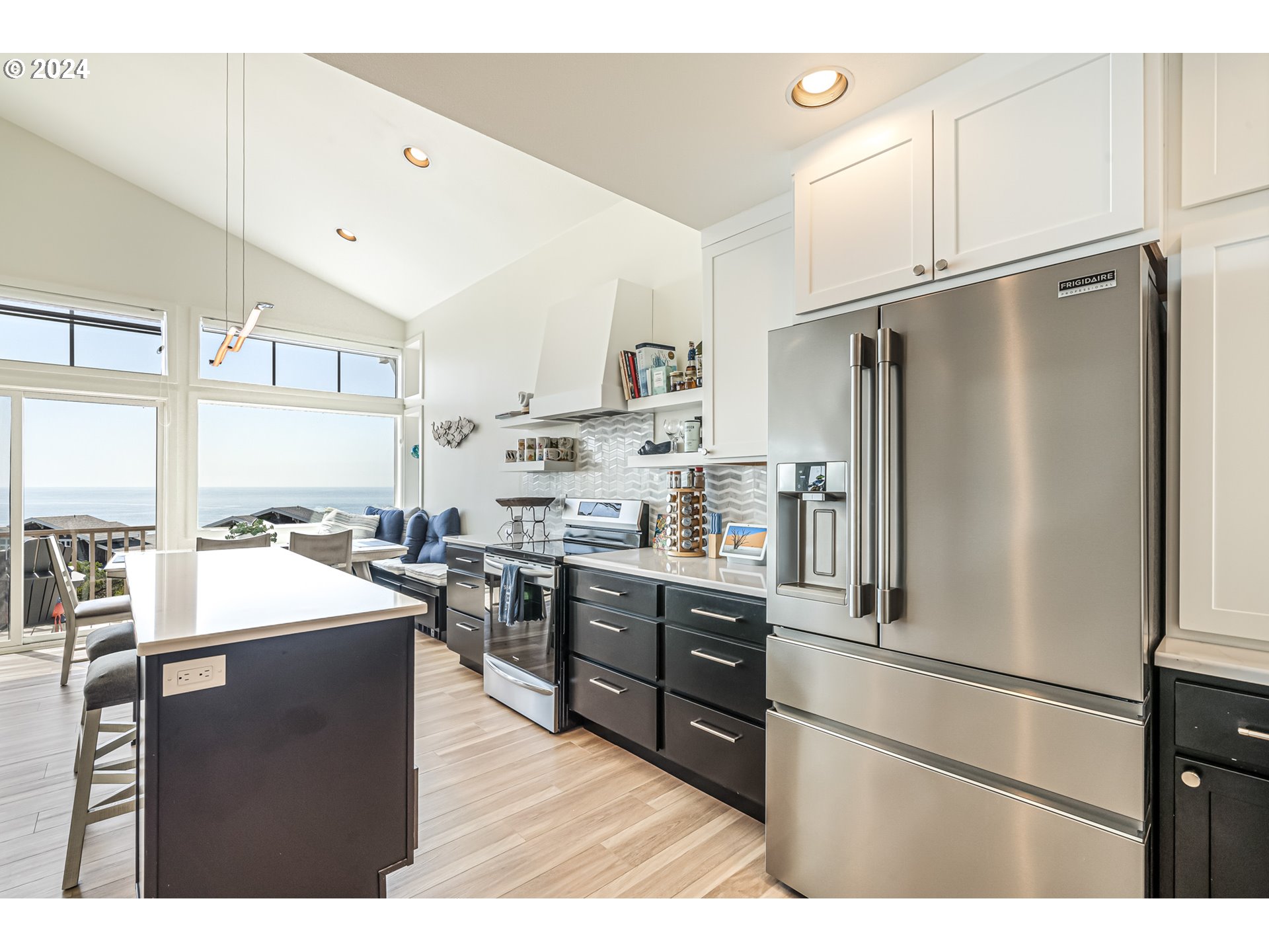 Oceanside, Oregon 97134, United States, 3 Bedrooms Bedrooms, ,3 BathroomsBathrooms,Residential,Active,48763