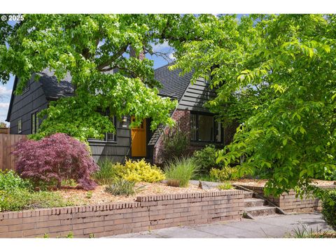 6364 NE CLEVELAND AVE Portland OR 97211