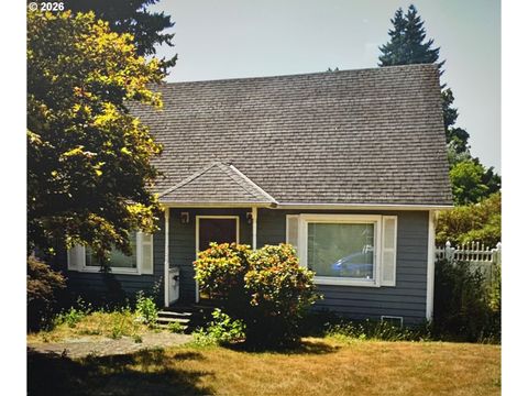 Photo of 930 SE Vine St, McMinnville, OR 97128 (MLS # 778257967)