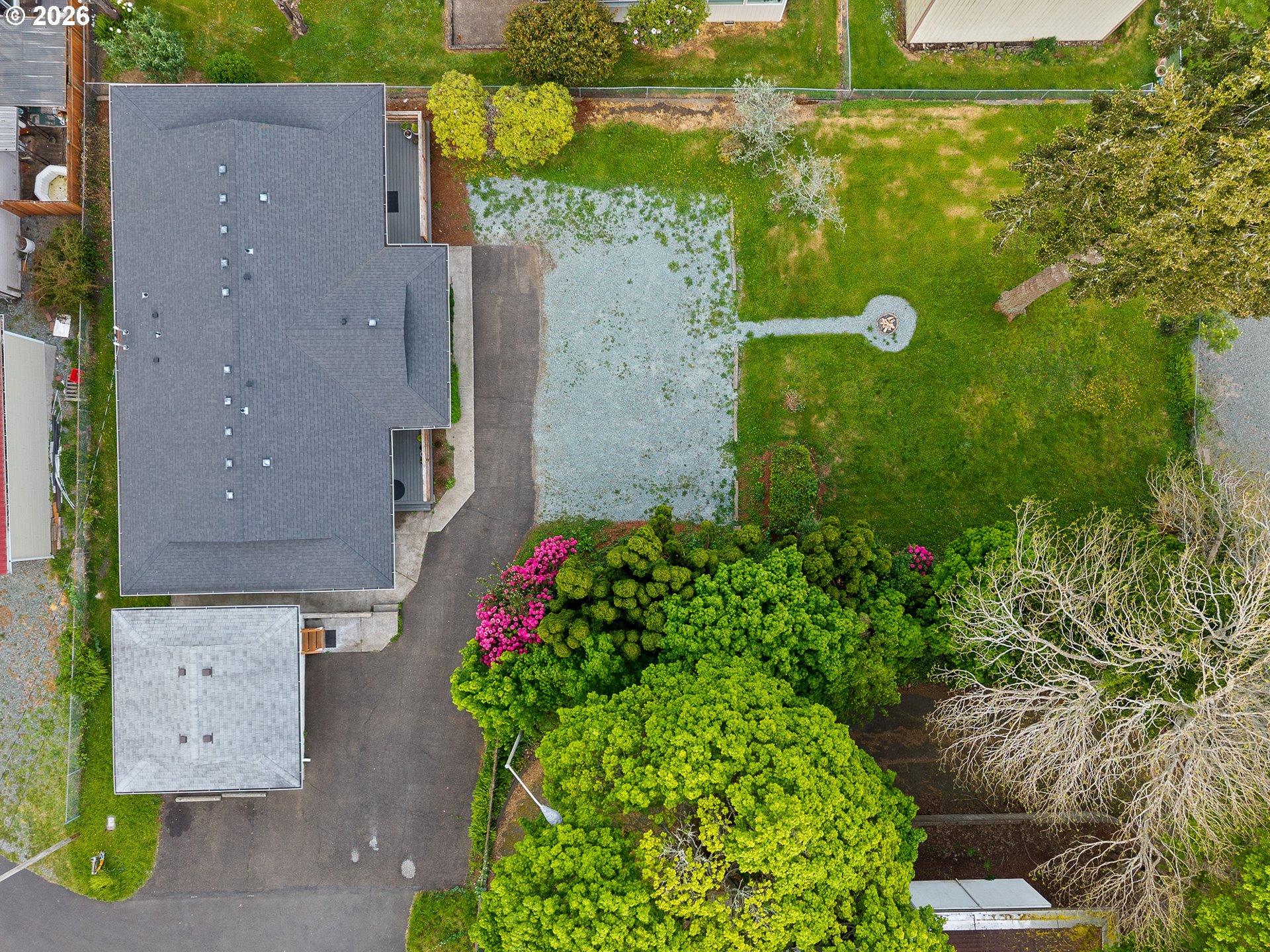1109 ACACIA AVE