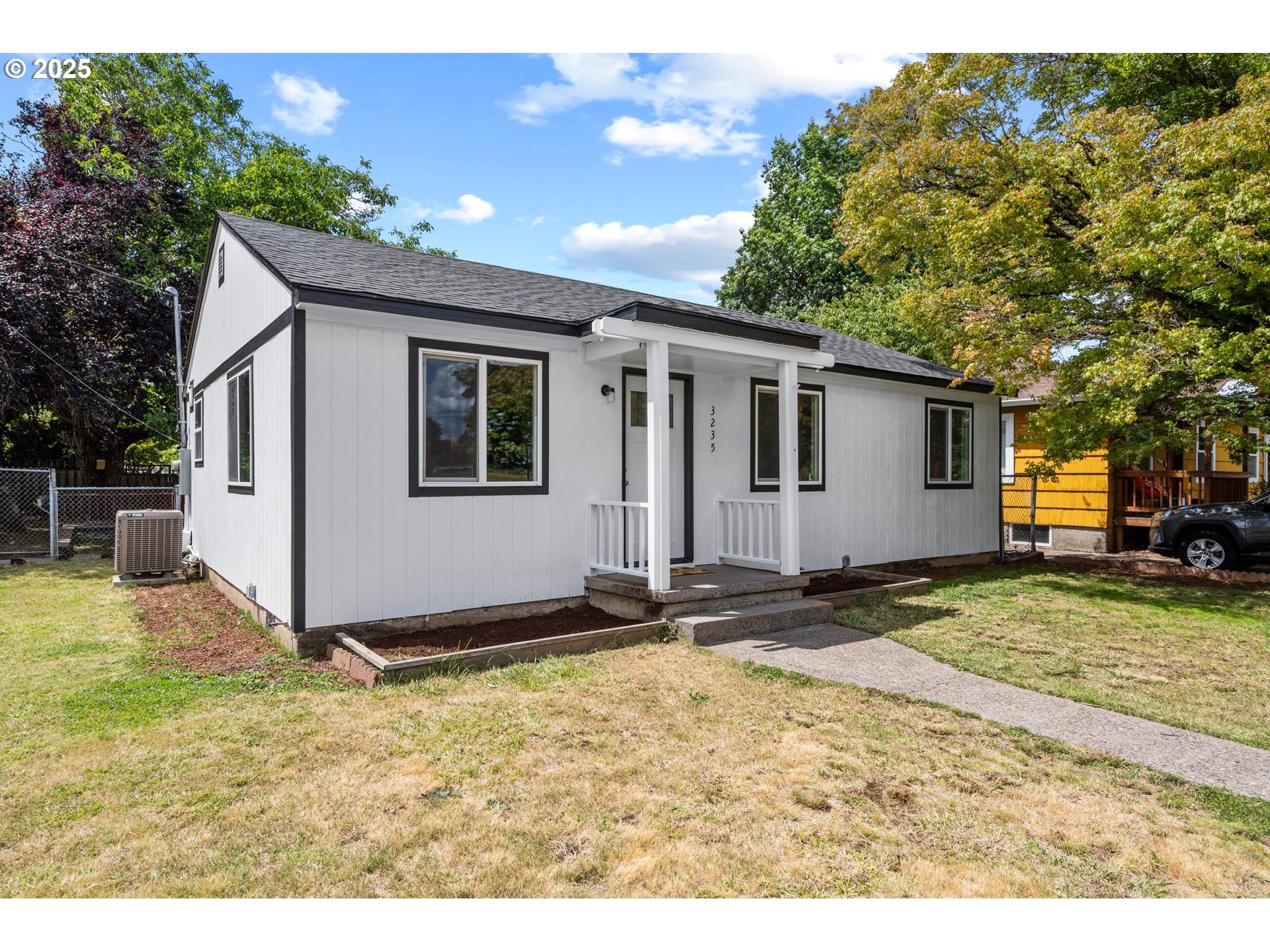 3235 SE 69TH AVE